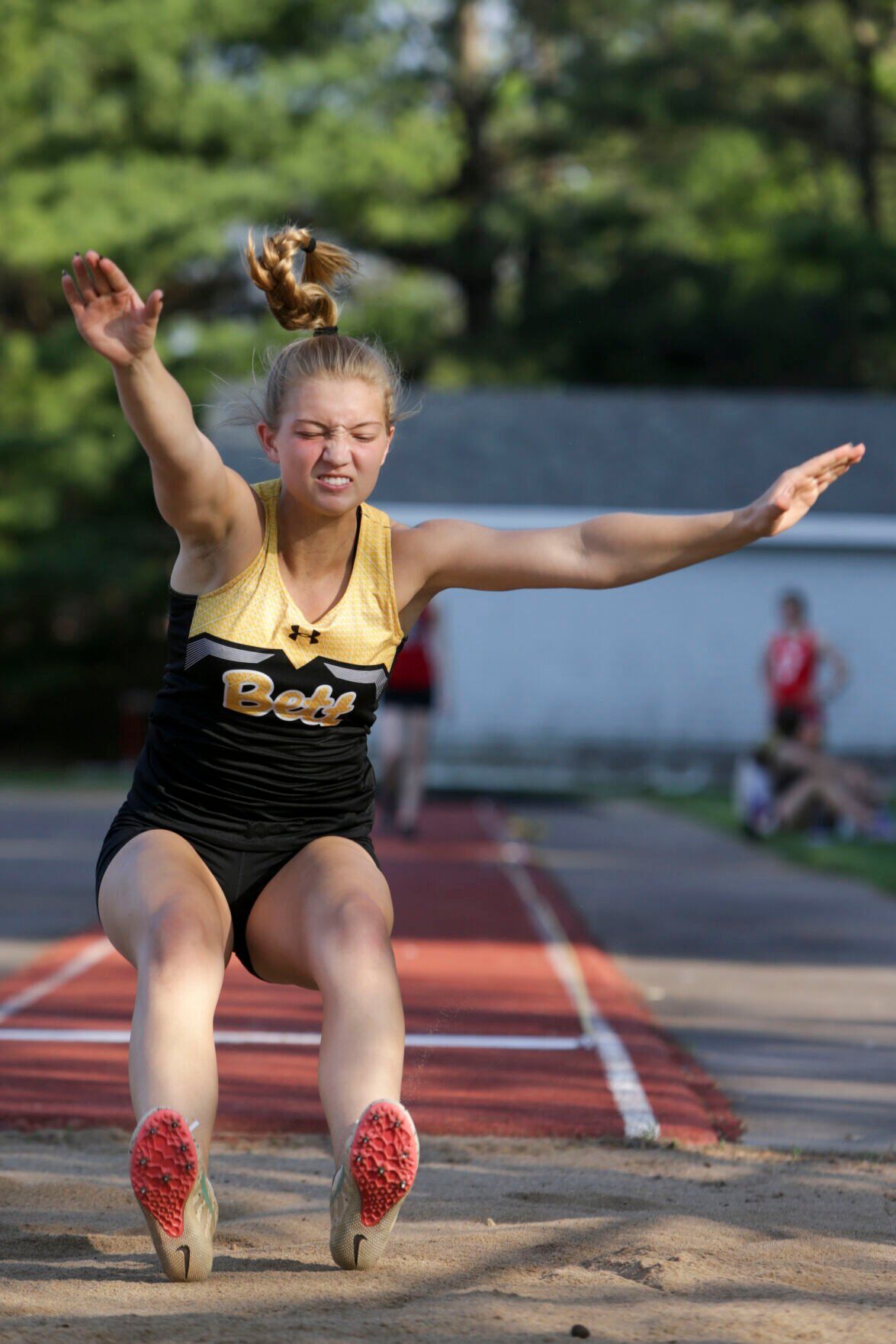 051222-qc-spt-district track-134.jpg